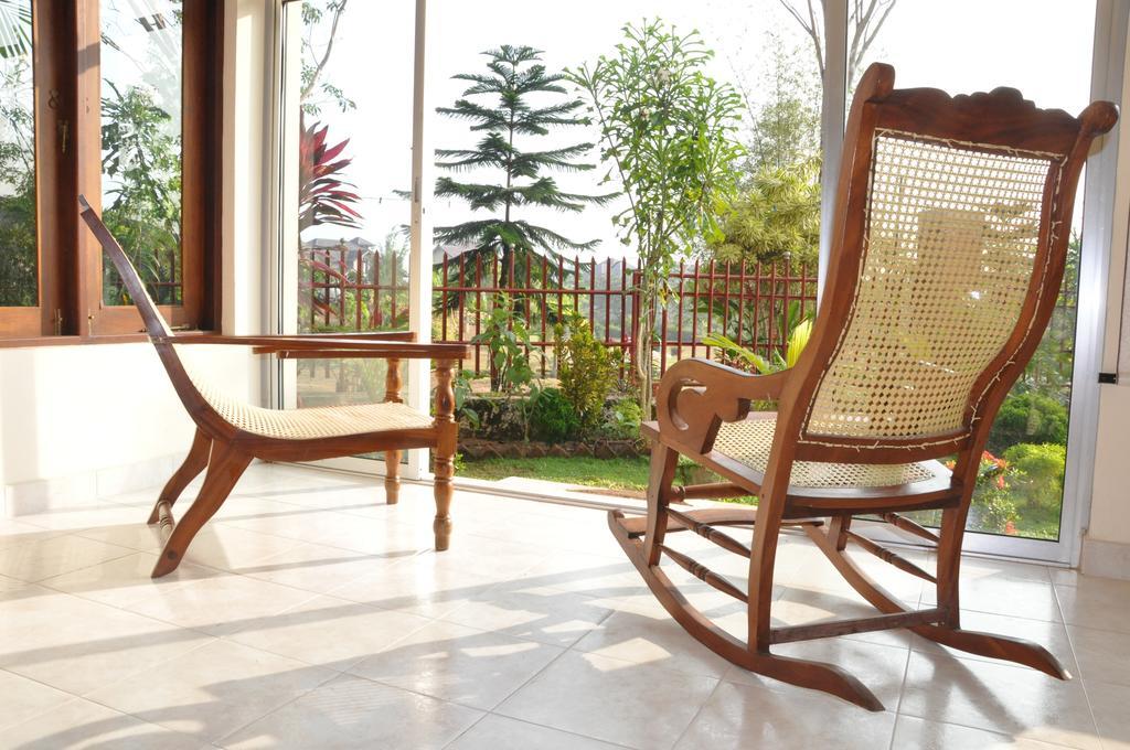 Colombo Airport Homestay Гампа Екстериор снимка