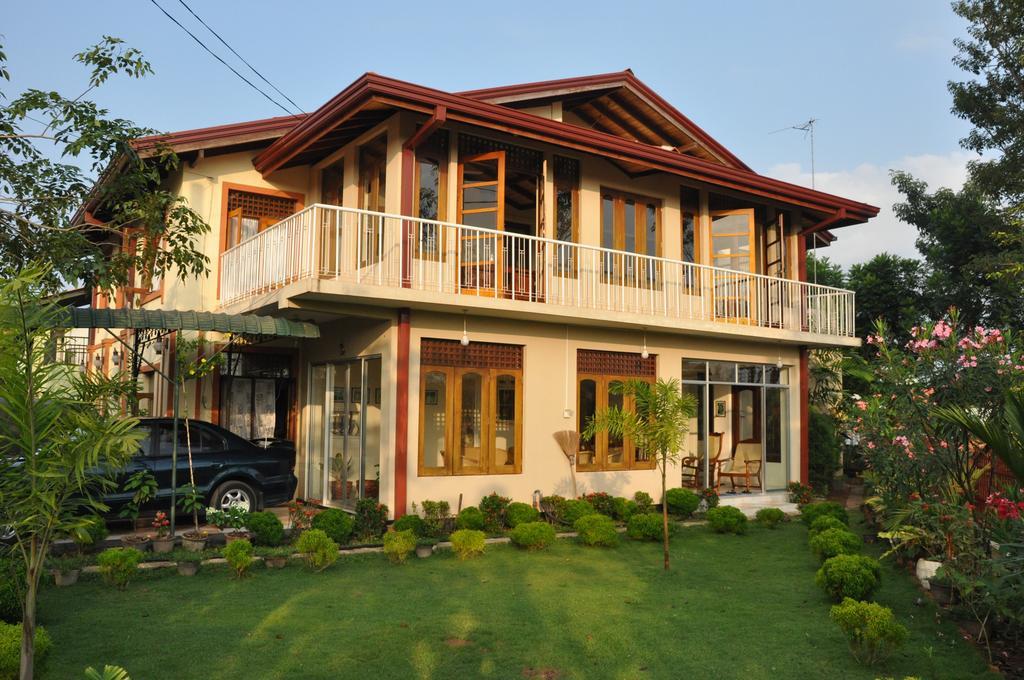 Colombo Airport Homestay Гампа Екстериор снимка