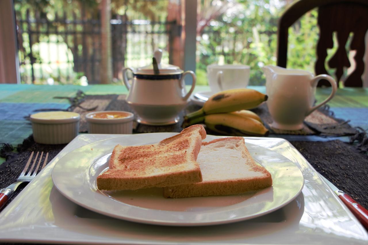 Colombo Airport Homestay Гампа Екстериор снимка